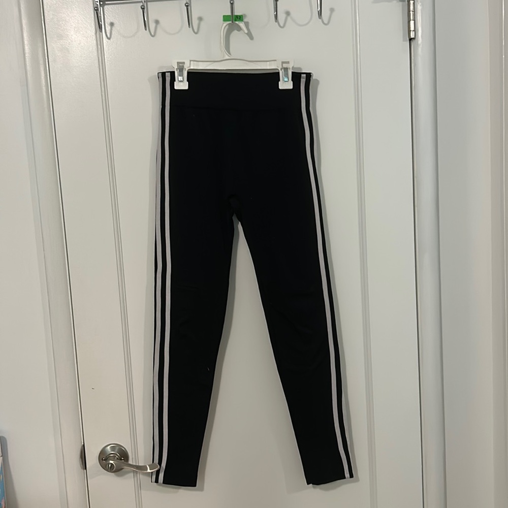 New Mix Black w/ White Stripes Leggings Size Small